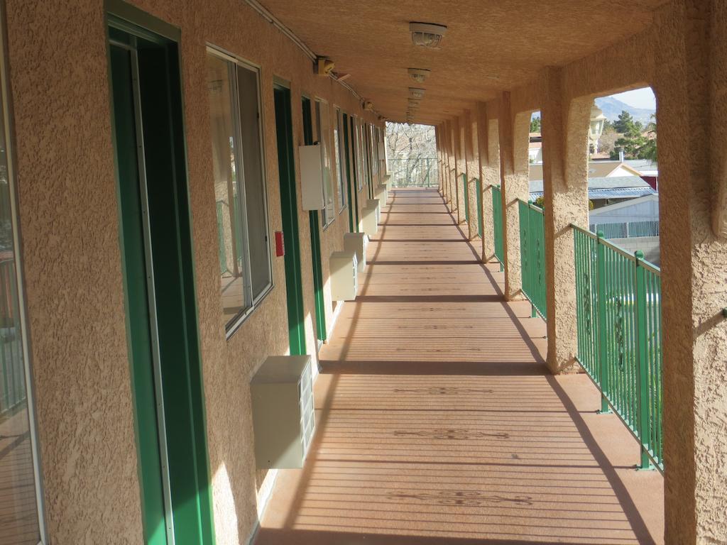Crown Motel Las Vegas Exterior photo